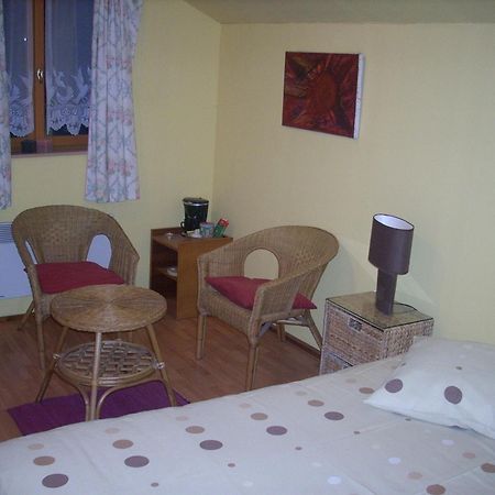 B&B Les Bergers Eigenbrakel Buitenkant foto